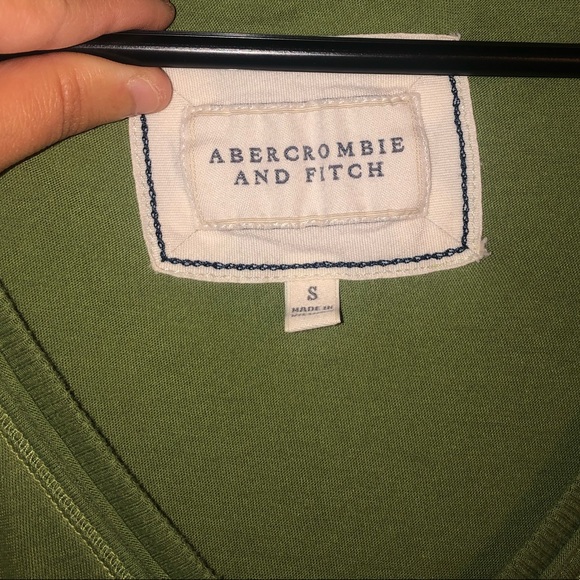 A fitted shirt! - Picture 4 of 5